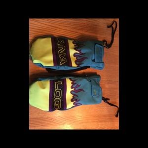 Analog men’s mitts nwt